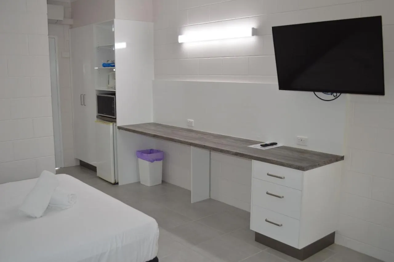 Monte Carlo Motor Inn 타운즈빌 3*,