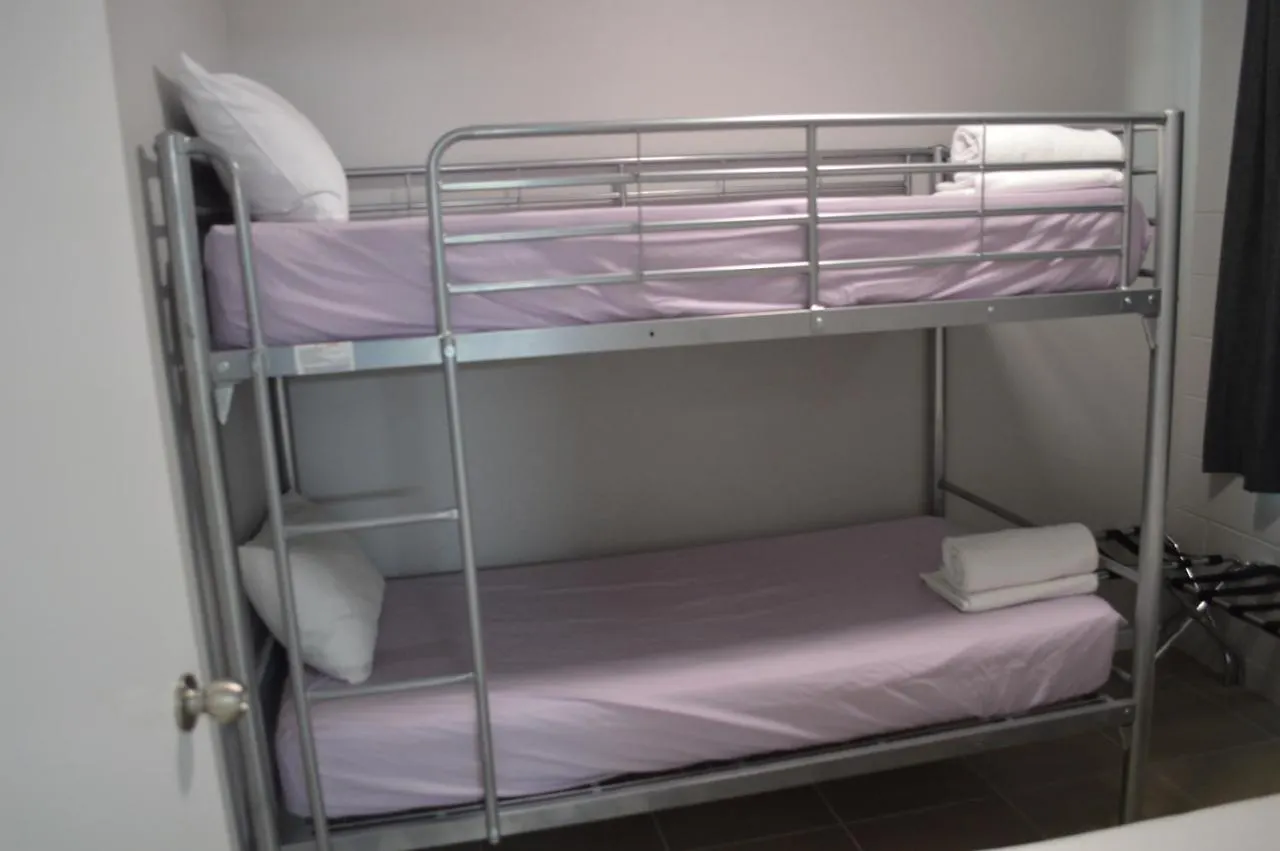 Monte Carlo Motor Inn 타운즈빌 3*,